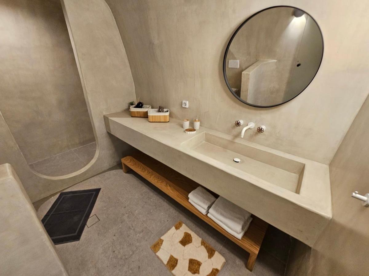 Petroma Cave Suites Vourvoulos Экстерьер фото